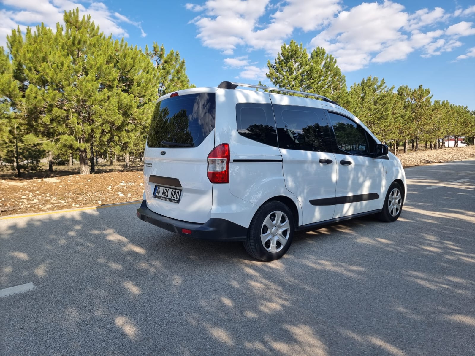 Ford Courier 2022 küçük görsel 4
